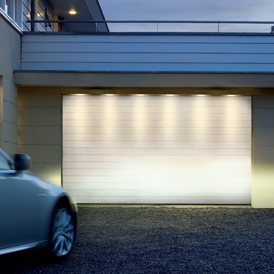 Vos Garagedeuren openslaande garagedeuren,Novoferm DuoPort,garagedeuren Venlo,isolerende garagedeuren,dubbele garagedeuren